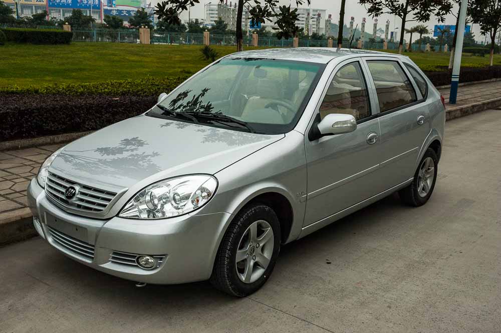 Auto Express. Lifan 520i. Car review.